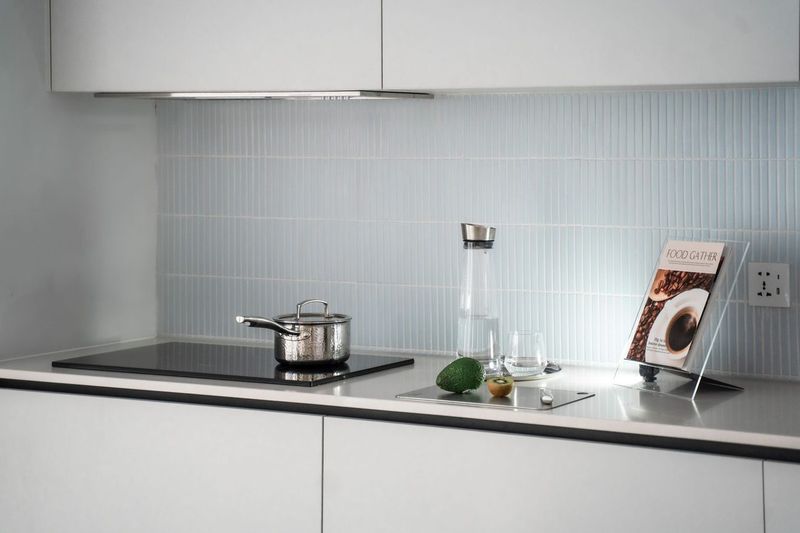 Vijf weken zonder keuken: koken op een inductieplaatje in de woonkamer