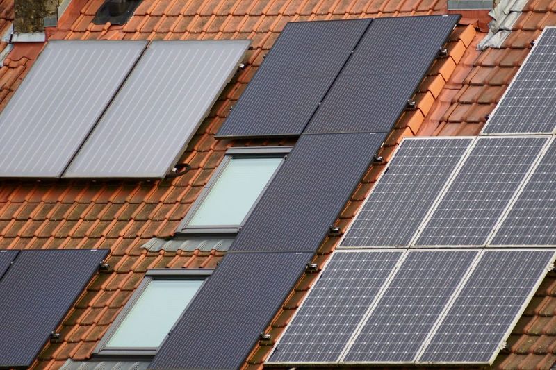 Zonnepanelen op een tussenwoning nu de salderingsregeling stopt