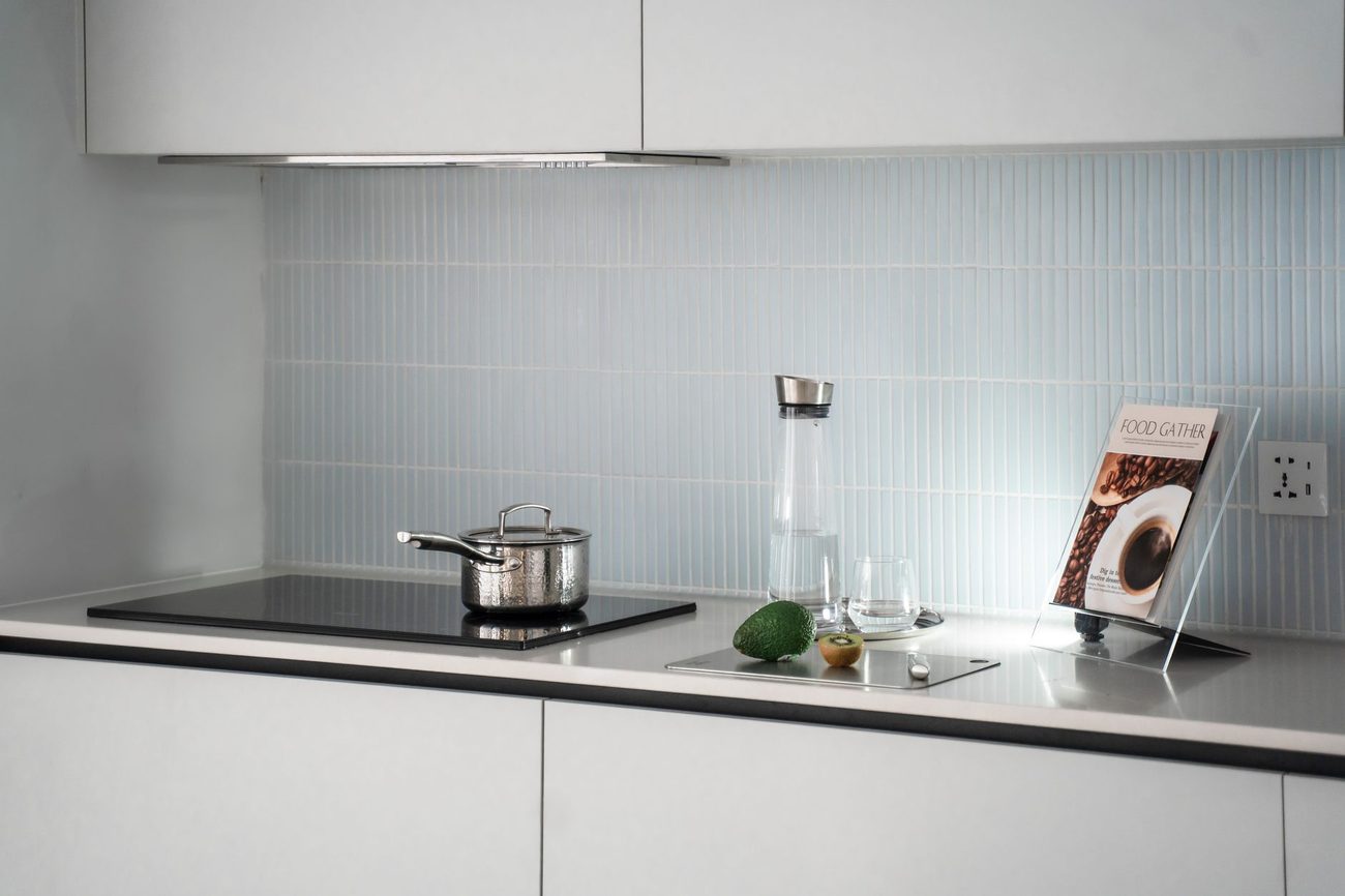 Vijf weken zonder keuken: koken op een inductieplaatje in de woonkamer
